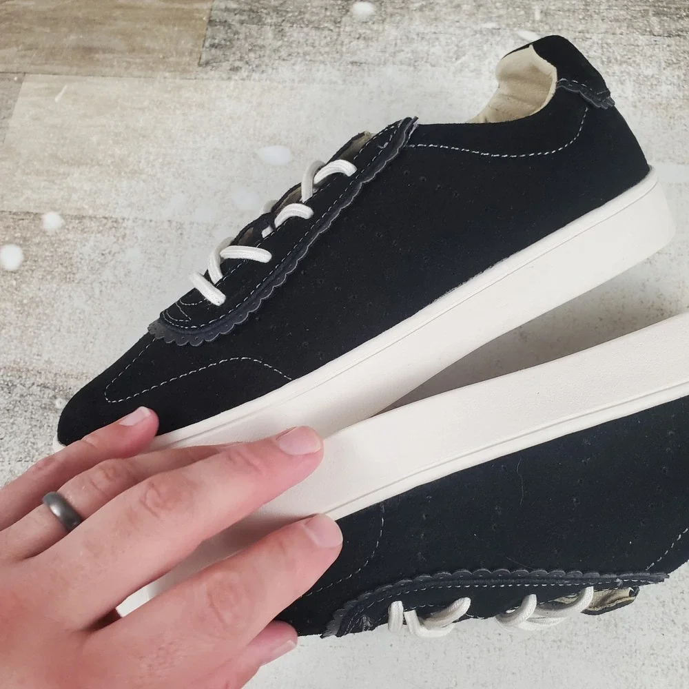Spenco Camden Womens Shoes Sz 8 Black Suede Shoes Scalloped Trim Sneaker